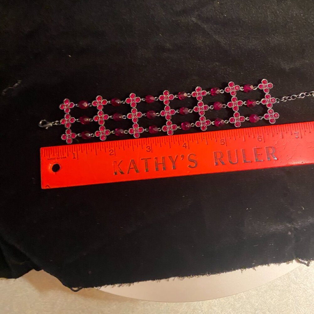 Red Crystal Cross Link Bracelet Gunmetal Adjustable - Picture 6 of 7